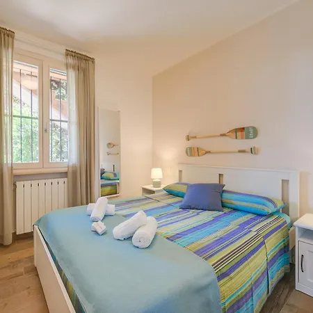 Apartment La Casa Accanto With Shared Pool - Happy *