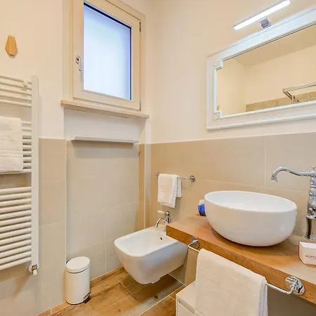 La Casa Accanto With Shared Pool - Happy