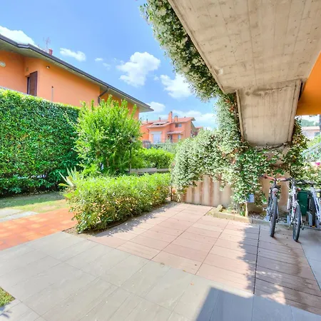 La Casa Accanto With Shared Pool - Happy Apartment